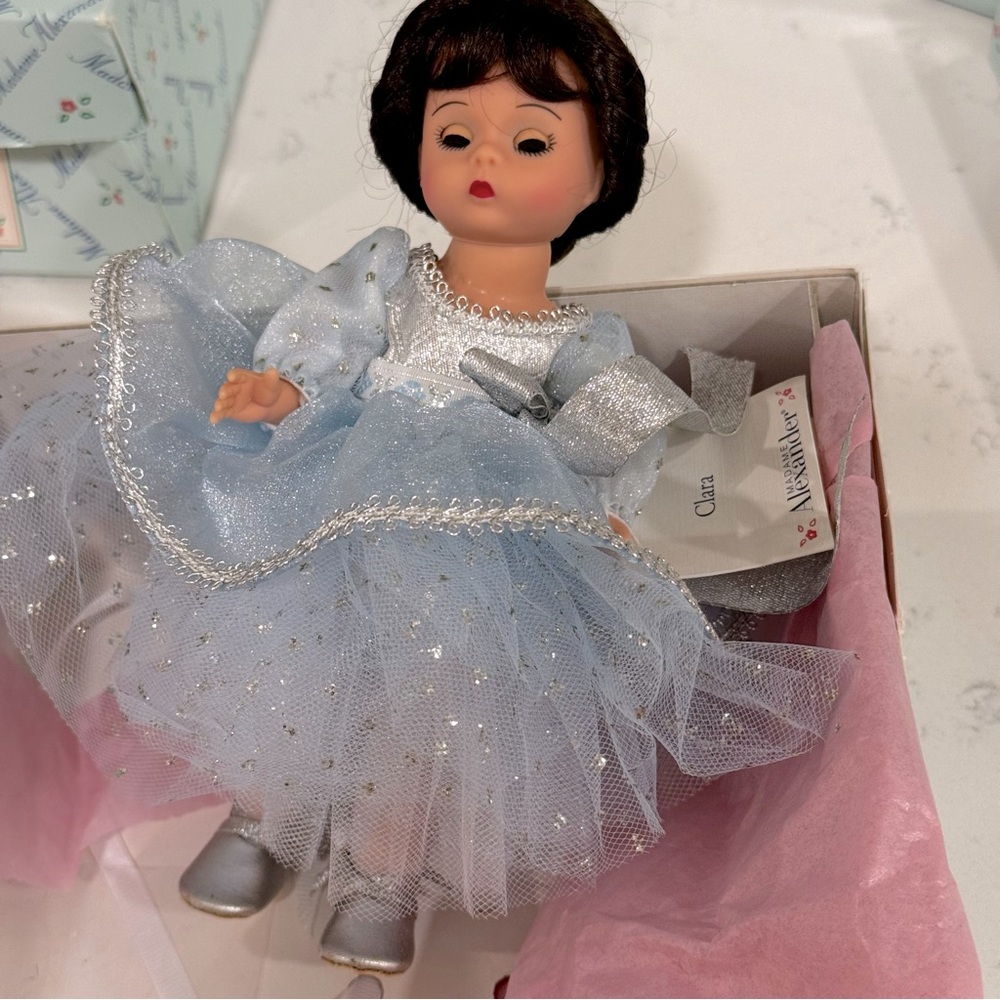 Madame Alexander 8-inch Clara 25330 Original Box and Hang Tag